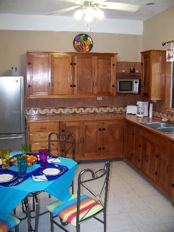 villa mariposa kitchen